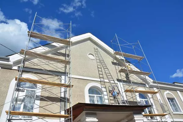 Location d'échafaudage avec montage sur façade amiantée pour professionnel, Le Port, ECHAF'O RUN